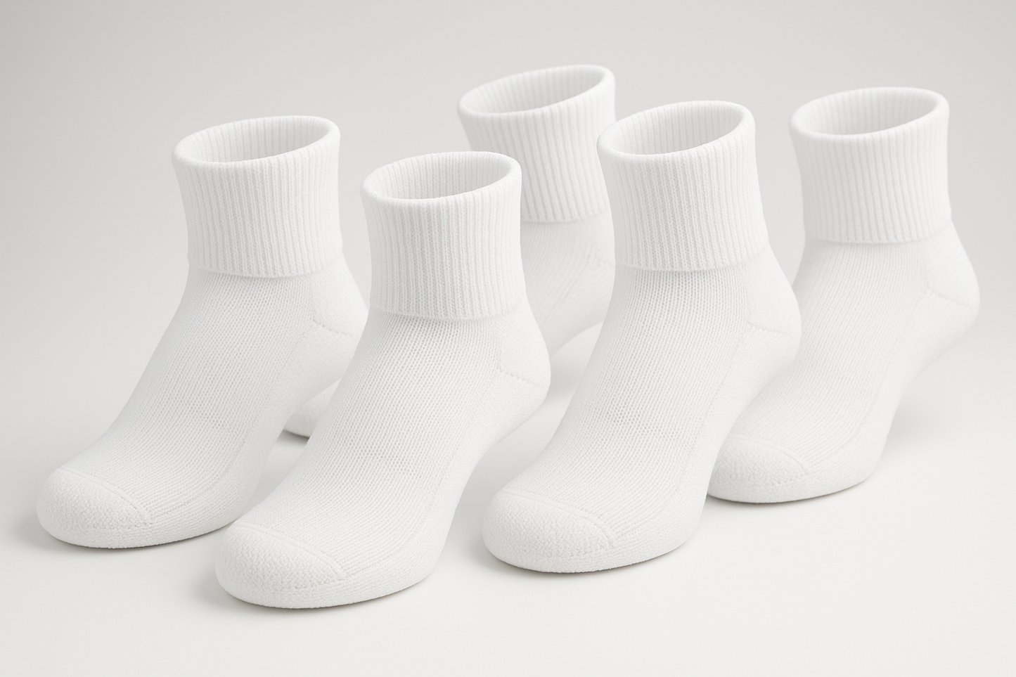 multiple white diabetic ankle socks